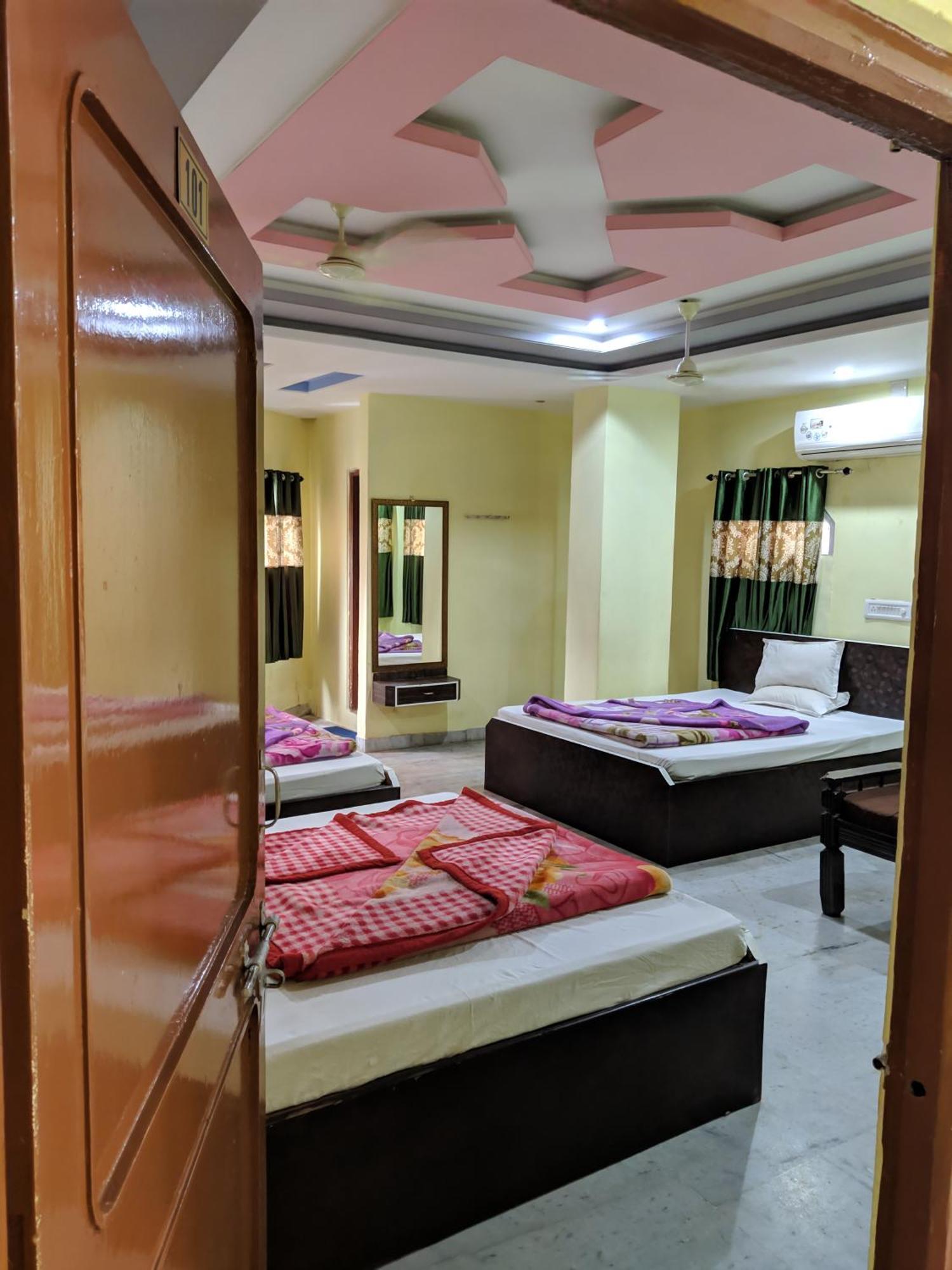 Hotel Gokul Palace Udajpur Exteriér fotografie